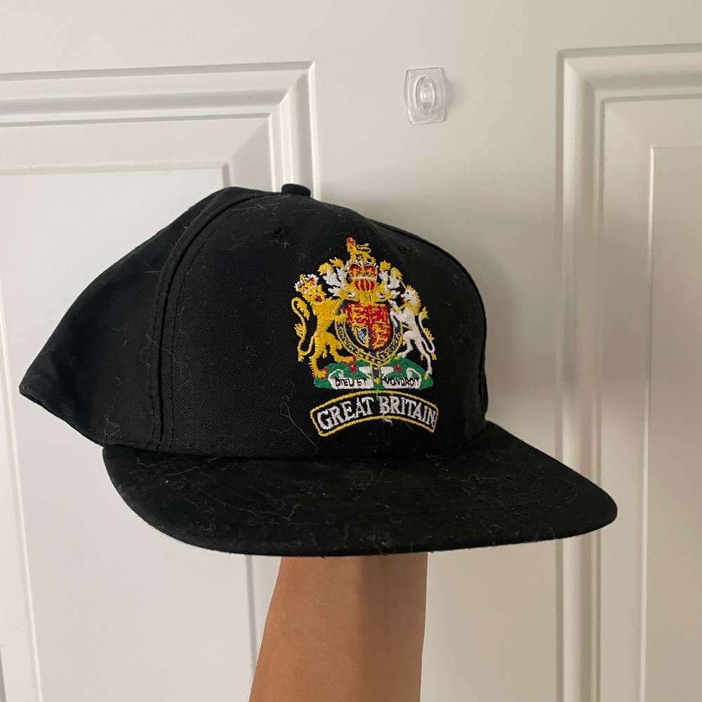 VINTAGE BLACK GREAT BRITAIN SNAPBACK